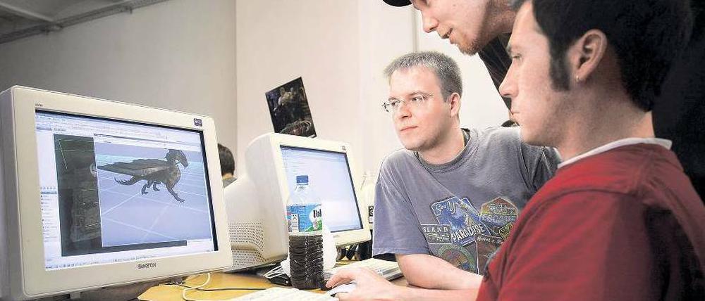 Spielend lernen. An der seit zehn Jahren bestehenden Games Academy in Mitte werden die Absolventen im Umgang mit 3-D-Animationen geschult. Foto: Imago