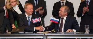 BP und Rosneft besiegeln das Geschäft.