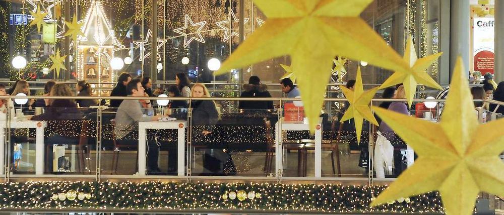 Ein Päuschen vor und nach dem Shoppen sei den Kauflustigen gegönnt.