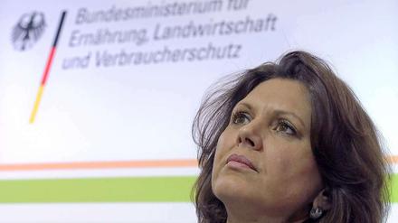 Ilse Aigner will die Futtermittelhersteller künftig stärker kontrollieren.