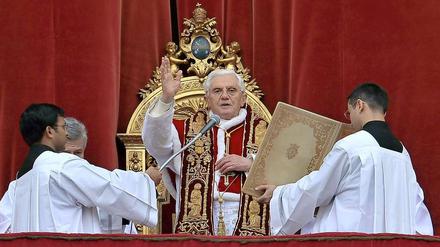 Der Papst wünscht "gesegnete und frohe Weihnachten".