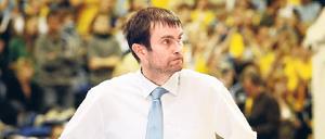 Der Rastlose ist ratlos. Luka Pavicevic gerät intern unter Druck. 