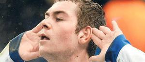 Hört, hört. Herthas Pierre-Michel Lasogga hat in der Hinserie drei Tore erzielt.