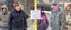 Fahrgäste müssen länger auf ihren Bus warten.