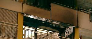 Die Wohnung der Frau brannte komplett aus. 