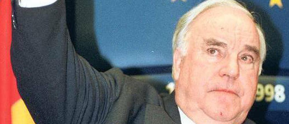 Oft zitiert, nie erreicht. Helmut Kohl, damals noch Kanzler, während der Abschlusspressekonferenz des Brüsseler Euro-Gipfels im Mai 1998.