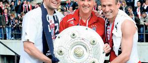Blüh im Glanze. Anfangs hatte es die DFL schwer, nach einem Jahrzehnt kann sie sich mit Popularität und dem Deutschen Meister Bayern München schmücken.