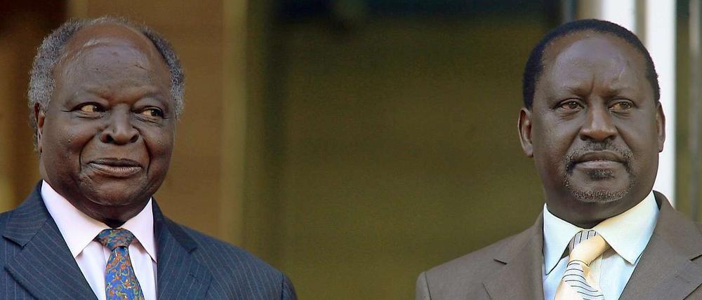 Defensiv und angeschlagen: Präsident Kibaki (links) hat die Polizei in Alarmbereitschaft versetzt. Auch ein enger Vertrauter des Premiers Odinga steht auf der Liste. 