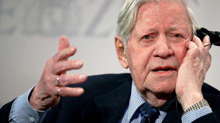 Helmut Schmidt.