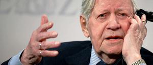 Helmut Schmidt.