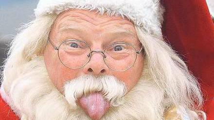 Böse Scherze. Wenn der Weihnachtsmann die falschen Dinge bringt, ist guter Rat teuer. 