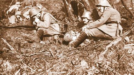 Somme, 1916. Deutsche Telefonisten im Ersten Weltkrieg. Foto: picture-alliance/imagestate/HI
