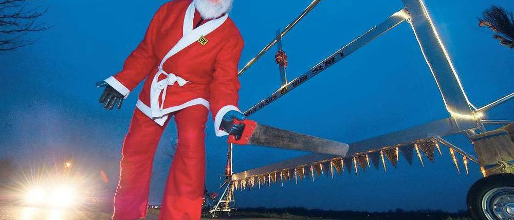 Waldschrat. Der Velo-Designer und frühere Amateur-Radsportler Didi Senft entwirft alle Jahre wieder zur Weihnachtszeit ein neues Unikat.