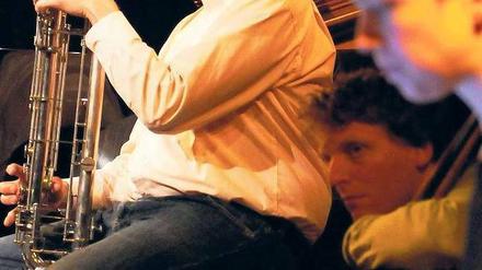 Freiflug. Orchestermitglieder beim Improvisieren. 