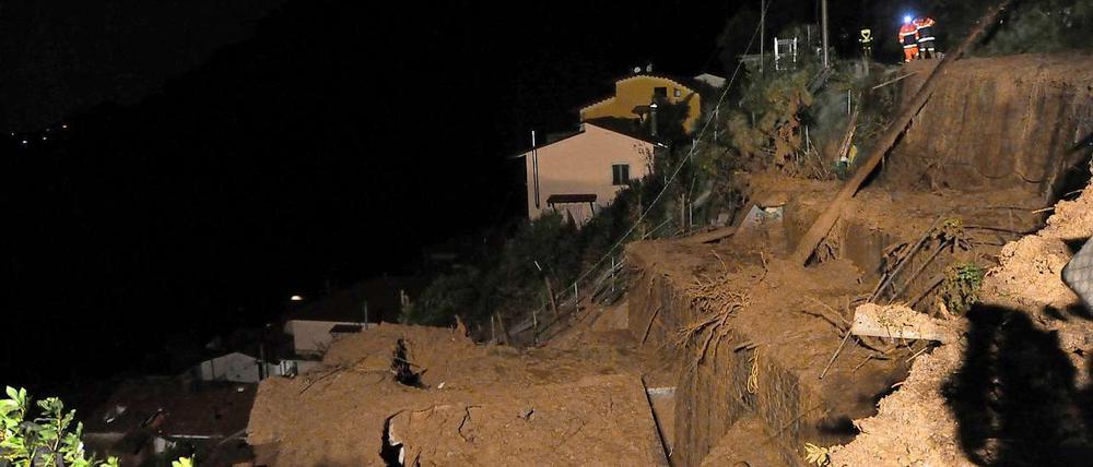 Bei mehreren Erdrutschen in Italien sterben drei Menschen.