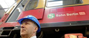 Berlins Regierender Bürgermeister Klaus Wowereit besucht im Stadtbezirk Treptow-Köpenick das S-Bahn-Werk Grünau. 