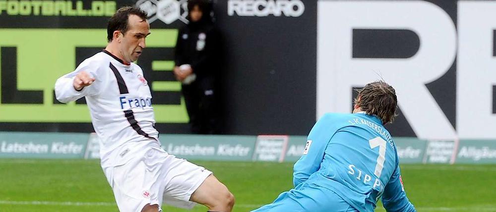 Ex-Herthaner Gekas trifft doppelt für die Eintracht.