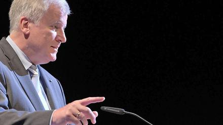 Horst Seehofer will Hartz-IV-Bezieher stärker fordern.