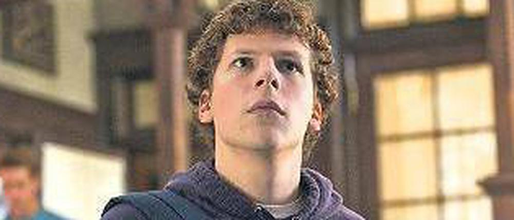 Aufwärts. Jesse Eisenberg als Facebook-Gründer Mark Zuckerberg. 