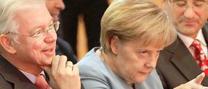 Das nächste Politikerbuch: Nach Thilo Sarrazin und Peer Steinbrück hat nun Roland Koch seine Gedanken aufgeschreiben. Angela Merkel half beim Vorstellen.