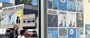 Es begann als Comicserie im Tagesspiegel – und endete als Wanderausstellung, die um die Welt geht. Mehr als 100 Schulen und 50 außerschulische Einrichtungen haben inzwischen die Plakatschau „Da war mal was...“ mit den Tagesspiegel-Comics von Felix Görmann alias Flix (Foto oben) zu Themen der deutsch-deutschen Teilung bestellt. Die Bundesstiftung zur Aufarbeitung der SED-Diktatur, die das vor gut einem Jahr gestartete Projekt betreut, wurde von dem Erfolg ebenso überrascht wie der Zeichner. „Es ist großartig, dass Lehrer heute weniger Berührungsängste mit dem Medium Comic haben als noch zu meiner Schulzeit“, sagt Flix. Neben Dutzenden Schulen – je zur Hälfte aus Ost und West – gibt es Anfragen aus Peru, Belgien oder den USA. Derzeit wird die Ausstellung ins Russische und Englische übersetzt, sagt Sabine Ross von der Bundesstiftung. Sie erklärt sich den Erfolg auch damit, dass die Comics „vielschichtig, aufrichtig und amüsant“ sind und „Schüler da abholen, wo sie stehen“. Schulen können die Ausstellung bestellen unter www.stiftung-aufarbeitung.de/Flix. Fotos: dpa, Mike Wolff (2) lvt