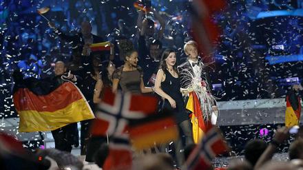 Beim Song Contest in Oslo trat Lena Meyer-Landrut nicht in einer Aufblashalle auf. Mal sehen, wie es nächstes Mal wird. Und wo.