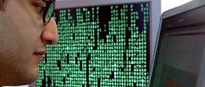 Kryptografie beschäftigt sich mit der Verschlüsselung von Informationen. 