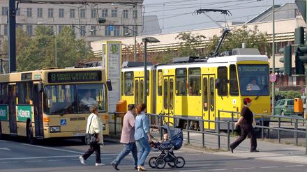 Die Angriffe auf Busfahrer und Busse werden immer brutaler.