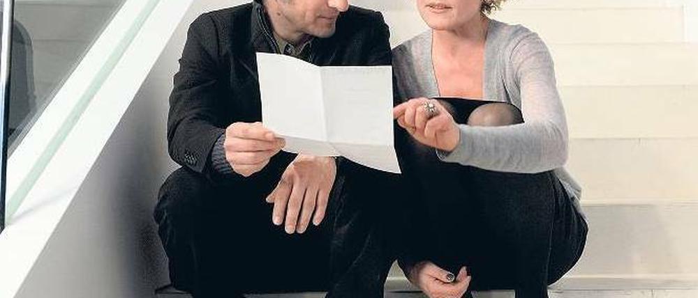 Verwandte Seelen: Kommissar Stark (Boris Aljinovic) und die Galeristin Oona von Wilm (Karoline Eichhorn). Foto: RBB