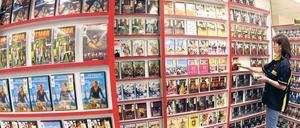 Blick auf die Regale einer Videothek (Archivbild).