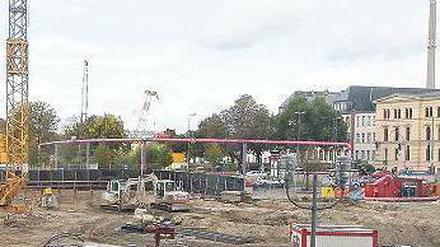 Die drittschönste Baustelle Europas? Viele Passanten und Autofahrer, die die Grube nördlich des Hauptbahnhofs passieren, ahnen nichts von der Auszeichnung.