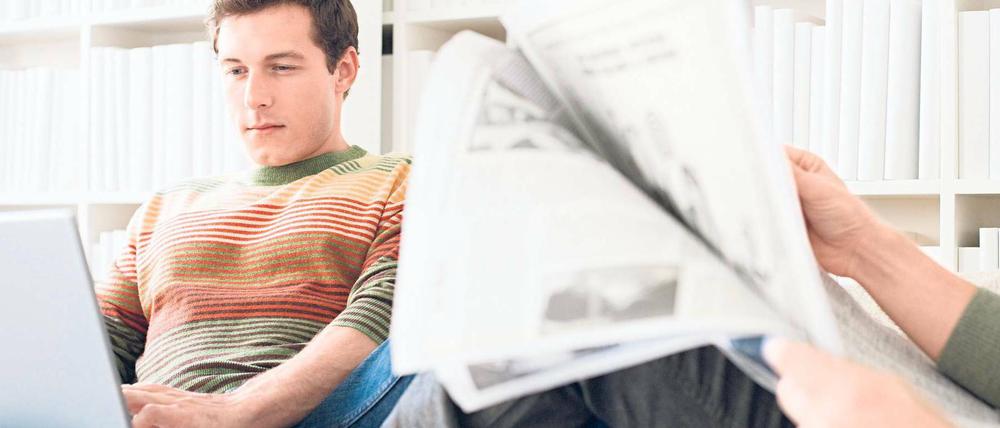 Die Jugend liest gerne online, was offline in der Zeitung steht. Foto: variopress