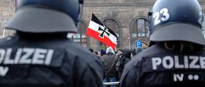 137 Menschen sind seit 1990 durch rechte Gewalt ums Leben gekommen – die Bundesregierung zählt nur ein Drittel davon.