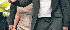 Sein Weg. Blair in einer irischen Buchhandlung. Vor der Tür wurde er mit Schuhen und Eiern beworfen.