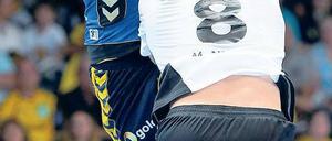 Hoch hinaus. Die Rhein-Neckar Löwen mit Ivan Cupic (links), hier gegen Silkeborg, haben große Ziele. Foto: dpa