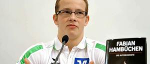 Emotionen, Abrechnungen, Liebesgeschichten - auf 230 Seiten. Turnweltmeister Fabian Hambüchen, 22, hat seine Autobiografie veröffentlicht