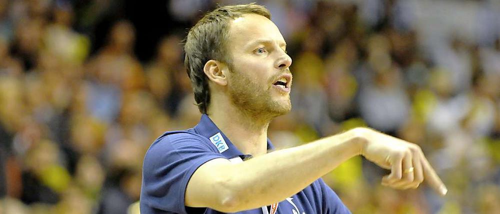 Dagur Sigurdsson, 37, trainiert den Bundesligisten Füchse Berlin seit 2009. Als aktiver Handballer bestritt er bis zum Jahr 2003 für die isländische Nationalmannschaft 215 Länderspiele, dabei gelangen ihm 397 Tore.