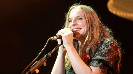 Judith Holofernes, Frontfrau von Wir sind Helden, bei einem Konzert in Leipzig.