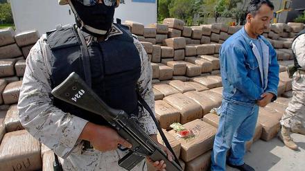 Spezialeinsatzkräfte gehen gegen die Drogenmafia in Mexiko vor.