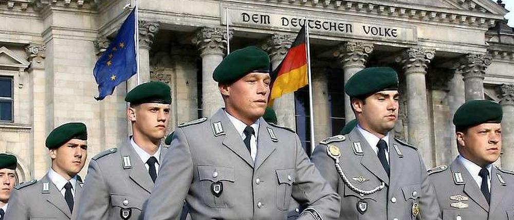 Rekruten der Bundeswehr könnten bald Seltenheitswert haben.