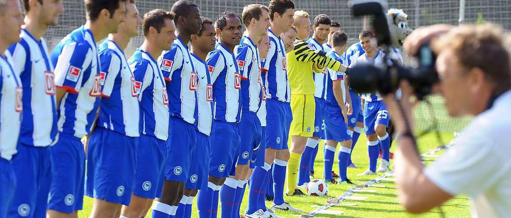 Fototermin für Herthas neues Team.