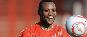 Gesetzt: Macchambes Younga-Mouhani hat gut lachen, denn er gehört weiterhin zum "eisernen" Stammpersonal.