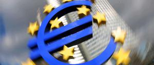 Der Euro war ins Trudeln geraten - die EU musste einschreiten.