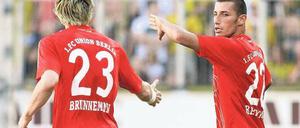 Hand drauf. Björn Brunnemann (links) gratuliert Karim Benyamina zum 1:0. Foto: dpa