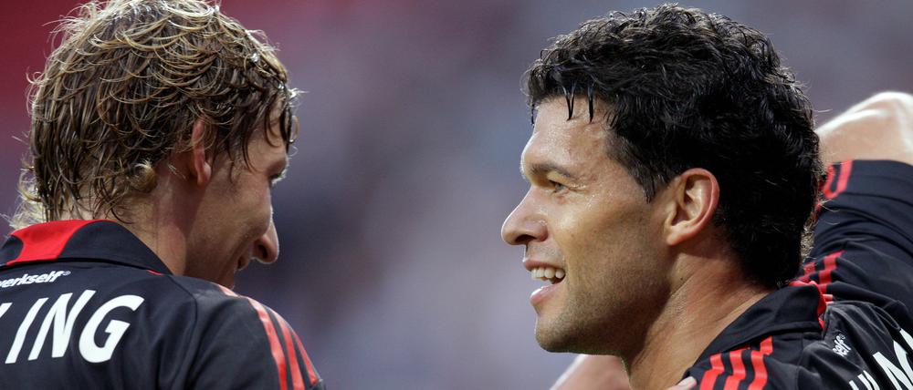 Michael Ballack (re.) mit Teamkollegen Stefan Kießling.
