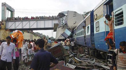 Nach dem Unglück bietet sich ein Bild der Verwüstung.