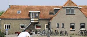 Auf einem umgebauten Bauernhof in Buren auf der Westfriesischen Insel Ameland sollen die Missbrauchsfälle passiert sein.