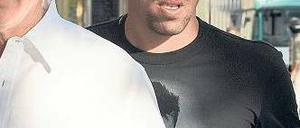 Vorladung. Bayern Münchens Mittelfeldstar Franck Ribéry trifft am Dienstag zu seinem Vernehmungstermin bei der Polizei in Paris ein. Foto: Bertrand Guay/AFP