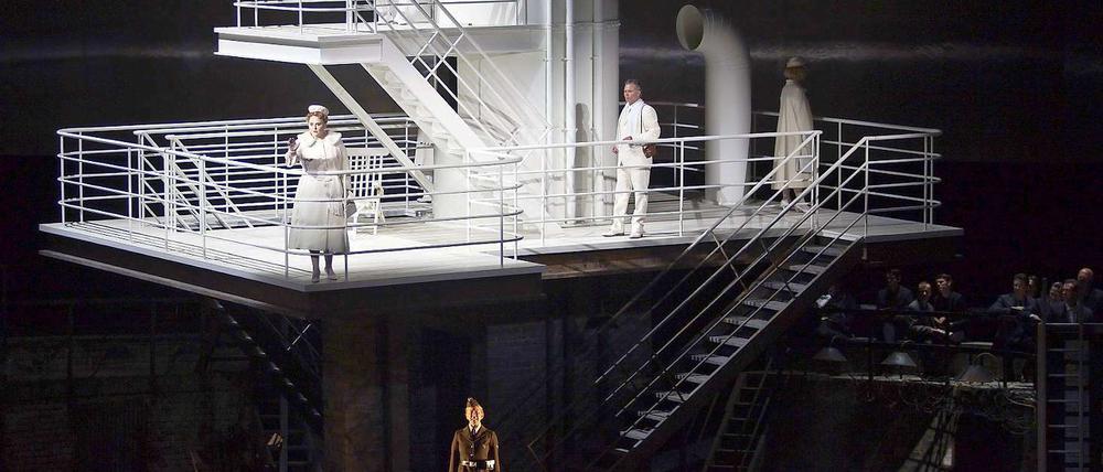 Gegenwelten. Mieczyslaw Weinbergs Werk spielt gleichzeitig in einem Konzentrationslager und auf einem Atlantikdampfer.
