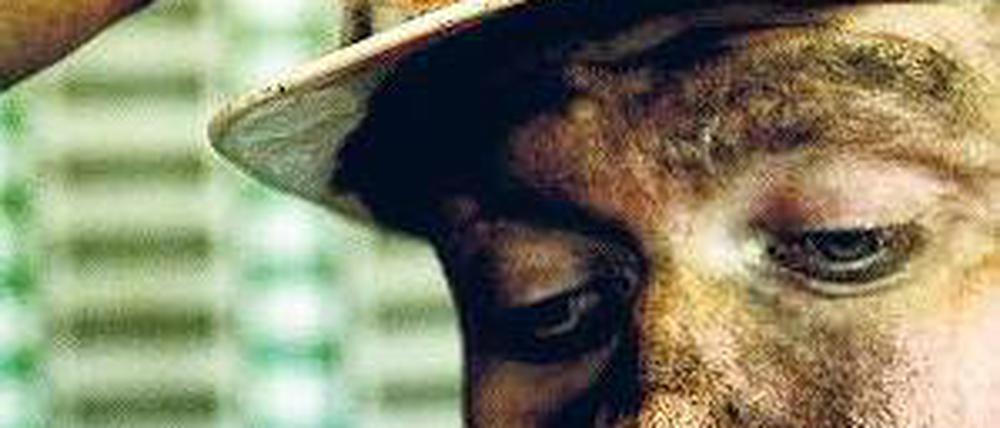 Schicht im Schacht. Auf dem Archivbild macht ein Kumpel der Dinslakener Zeche Lohberg/Osterfeld Feierabend. Ab 2014 könnte europaweit Schluss sein.